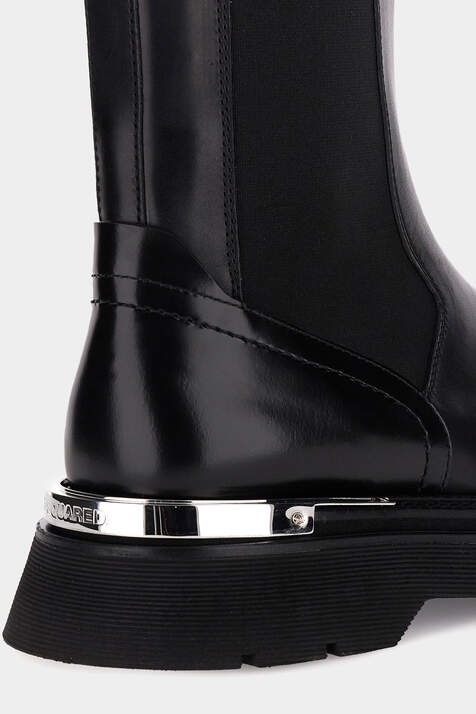 Urban Chelsea Boots image number 3