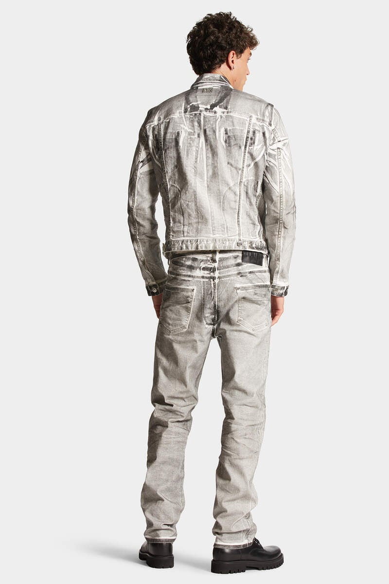 Icon White Coal Wash 642 Jeans image number 4