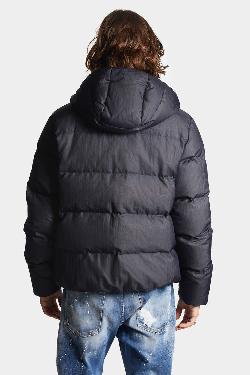 Classic Puffer Jacket image number 4