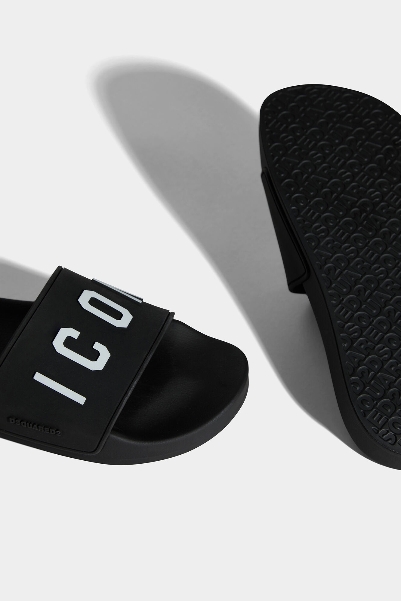 Dsquared icon sales flip flops